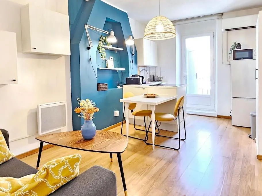 Air-Conditioned Apartment With 2 Balconies Marseille 0*,  France